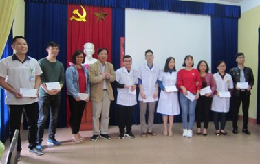 Hình ảnh chi tiết tin tức Trung tâm Y tế thành phố Yên Bái tham gia Chương trình “Hiến máu cứu người – nghĩa cử cao đẹp” Hình ảnh tin tức Trung tâm Y tế thành phố Yên Bái tham gia Chương trình “Hiến máu cứu người – nghĩa cử cao đẹp”