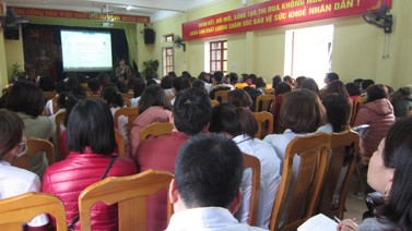 Hình ảnh chi tiết tin tức Trung tâm Y tế thành phố Yên Bái tổ chức tập huấn hướng dẫn chẩn đoán, điều trị, phòng bệnh và hướng dẫn sử dụng phương tiện phòng hộ cá nhân đối với bệnh dịch viêm phổi nặng do Corona vi rút mới. Hình ảnh tin tức Trung tâm Y tế thành phố Yên Bái tổ chức tập huấn hướng dẫn chẩn đoán, điều trị, phòng bệnh và hướng dẫn sử dụng phương tiện phòng hộ cá nhân đối với bệnh dịch viêm phổi nặng do Corona vi rút mới.