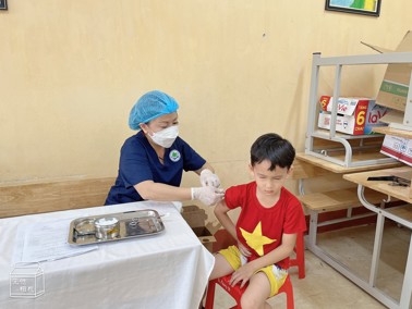 Hình ảnh chi tiết tin tức Sở Y tế tỉnh Yên Bái kiểm tra công tác tiêm Vắc – xin phòng Covid -19 tại thành phố Yên Bái. Hình ảnh tin tức Sở Y tế tỉnh Yên Bái kiểm tra công tác tiêm Vắc – xin phòng Covid -19 tại thành phố Yên Bái.