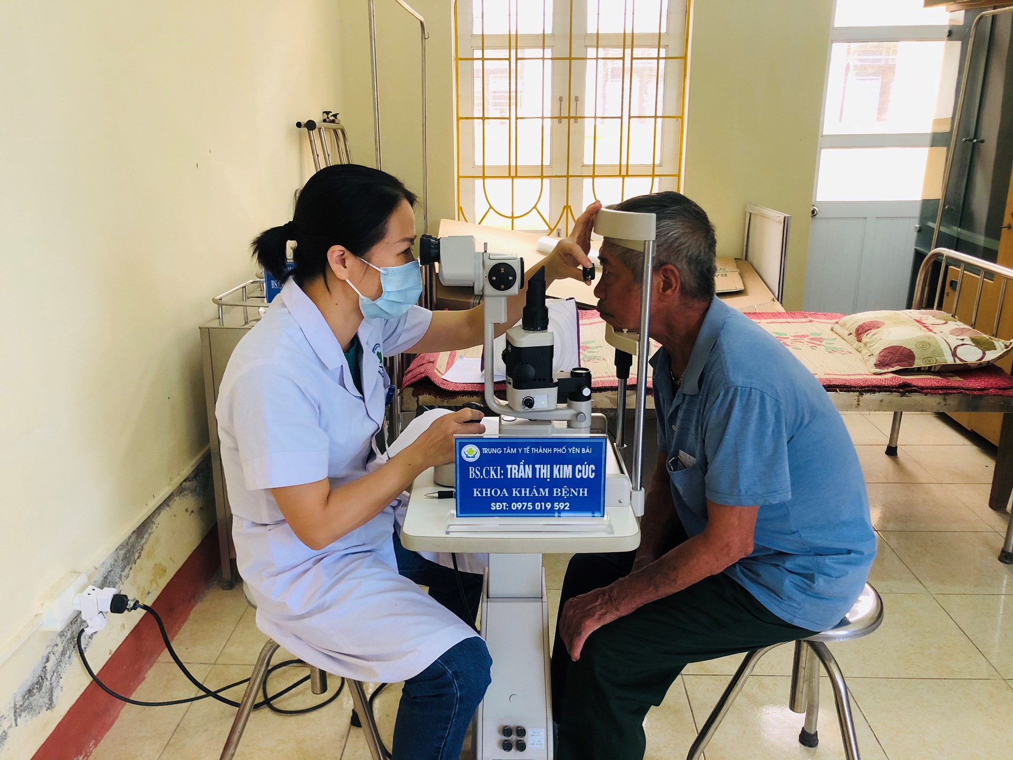 Hình ảnh tin tức Khám sức khỏe, cấp thuốc miễn phí cho người trên 60 tuổi tại xã Tuy Lộc.         