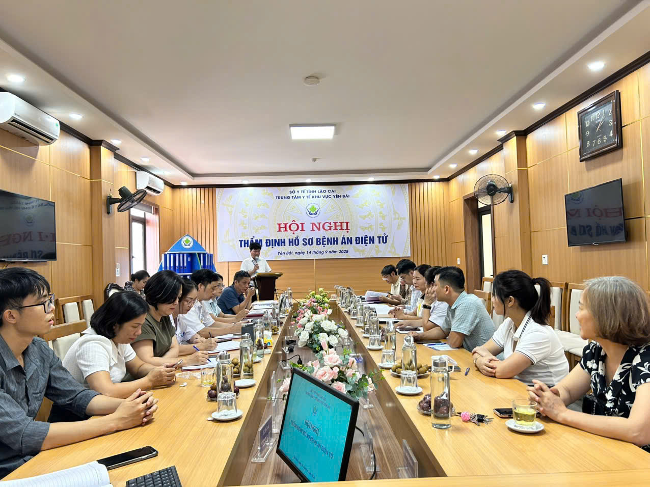 Hình ảnh tin tức Hội nghị thẩm định hồ sơ bệnh án điện tử tại Trung tâm Y tế khu  vực Yên  Bái