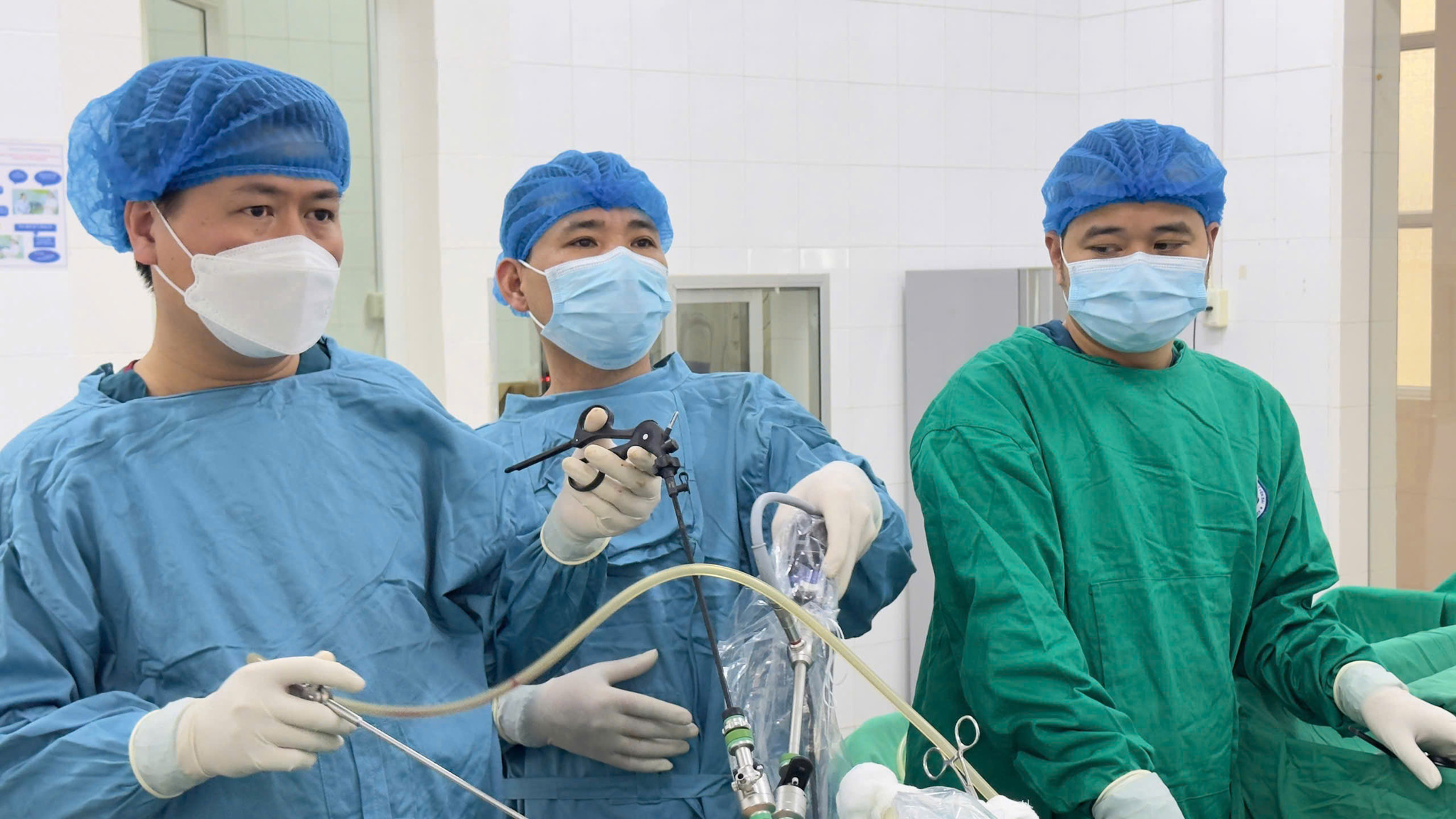 Hình ảnh tin tức CẢNH BÁO: ĐAU LƯNG KÉO DÀI – ĐỪNG CHỦ QUAN VÌ CÓ THỂ LÀ SỎI NIỆU QUẢN GÂY HỎNG THẬN