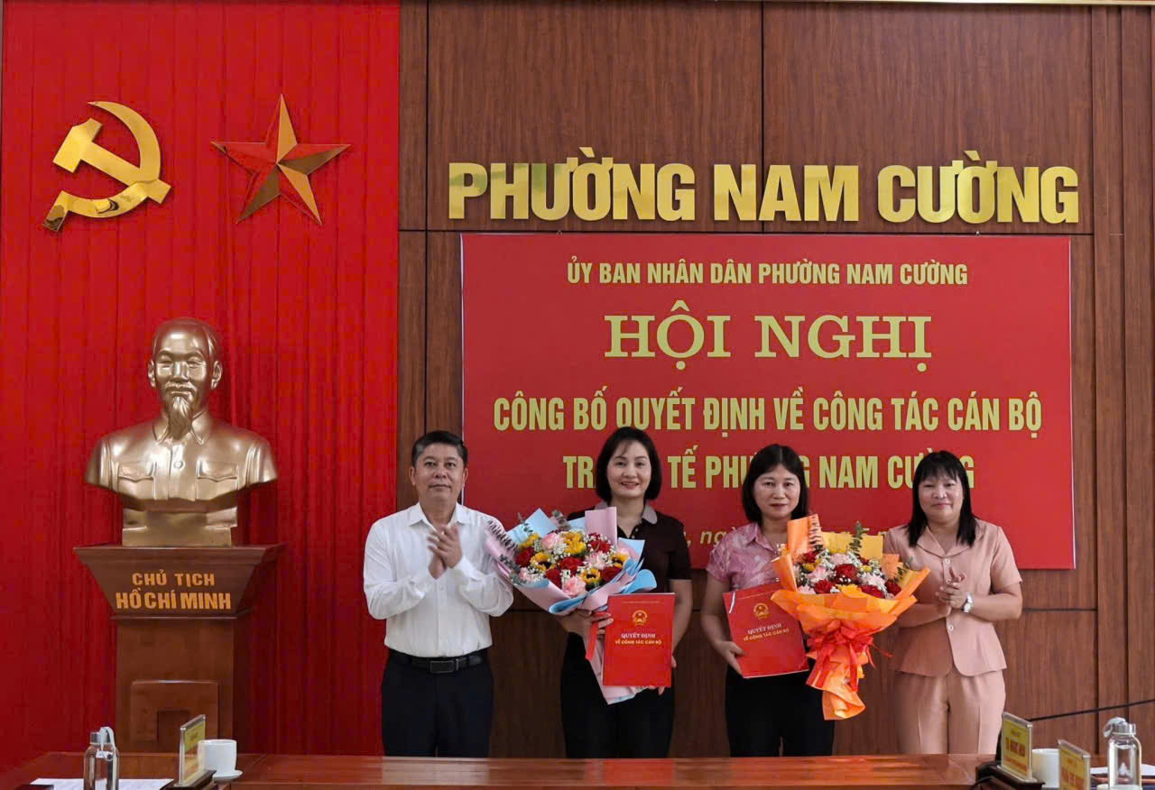 Hình ảnh tin tức Hội nghị công bố Quyết định về công tác tổ chức cán bộ Trạm Y tế Nam Cường