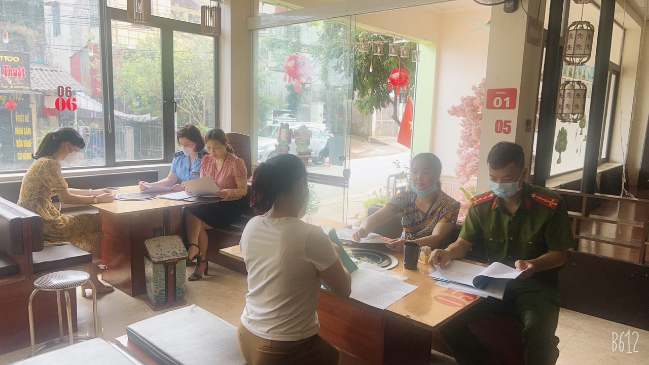 Hình ảnh tin tức Triển khai kiểm tra liên ngành về bảo đảm an toàn thực phẩm trong  Tháng hành động vì an toàn thực phẩm năm 2022